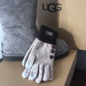 New UGG knitted light brown/ dark brown gloves